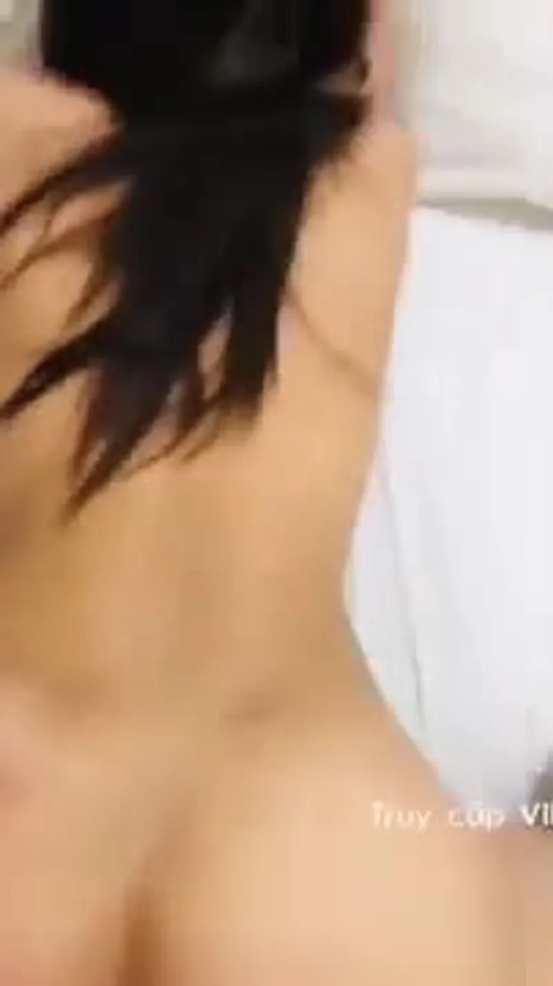 Em dâm lên to khi Trả bài chym cong